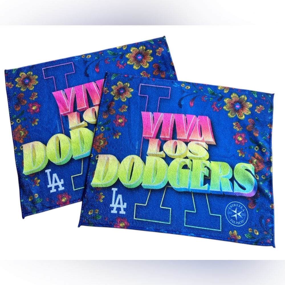 (2) Set of Los Angeles Dodgers Viva Los Dodgers Team Rally Towels‎ LA MLB Doyers